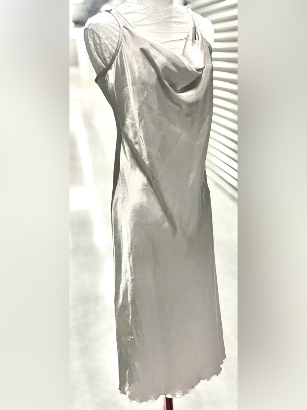 Bebe Y2K Satin Liquid Metal Slip Dress Midi Sz Lg Platinum Silver Cocktail Party - Picture 3 of 10